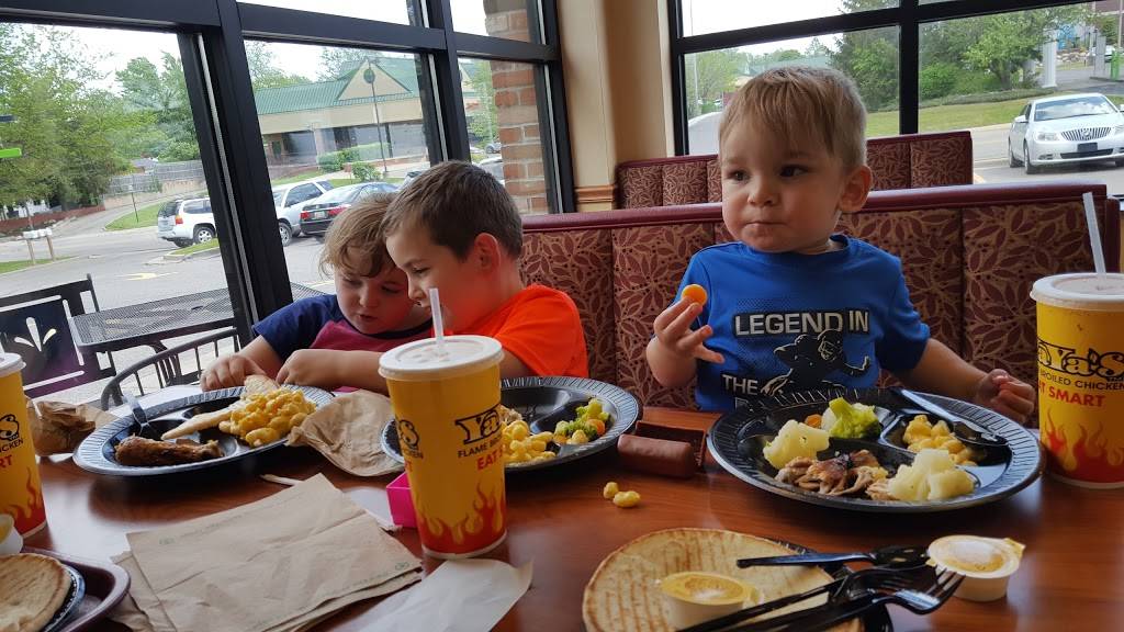 YAYAS Flame Broiled Chicken | restaurant | 11355 S Saginaw St, Grand Blanc, MI 48439, USA | 8109539292 OR +1 810-953-9292