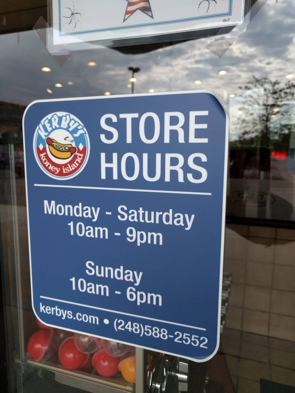 Kerbys Koney Island | restaurant | 384 John R Rd, Troy, MI 48083, USA | 2485882552 OR +1 248-588-2552