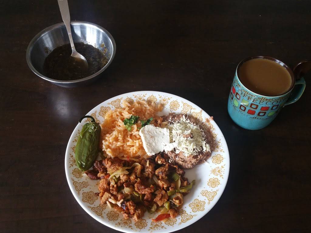 Restaurant De Comida Mexicana "JM" | restaurant | 22637, Cedro 7491, Valle del Rubi Secc Terrazas, 22637 Tijuana, B.C., Mexico | 016646370002 OR +52 664 637 0002