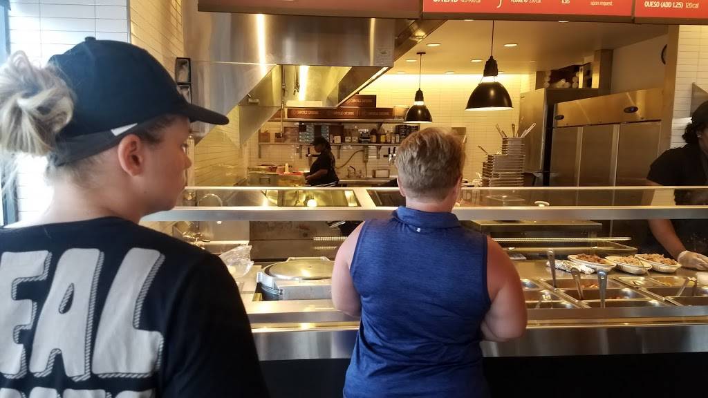 Chipotle Mexican Grill | restaurant | 13 Tommy Henrich Dr NW #13, Massillon, OH 44647, USA | 3308337191 OR +1 330-833-7191