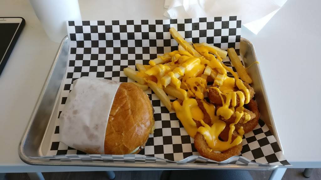 Scottsdale Burger Bar | restaurant | 23535 N Scottsdale Rd, Scottsdale, AZ 85255, USA | 4808671968 OR +1 480-867-1968