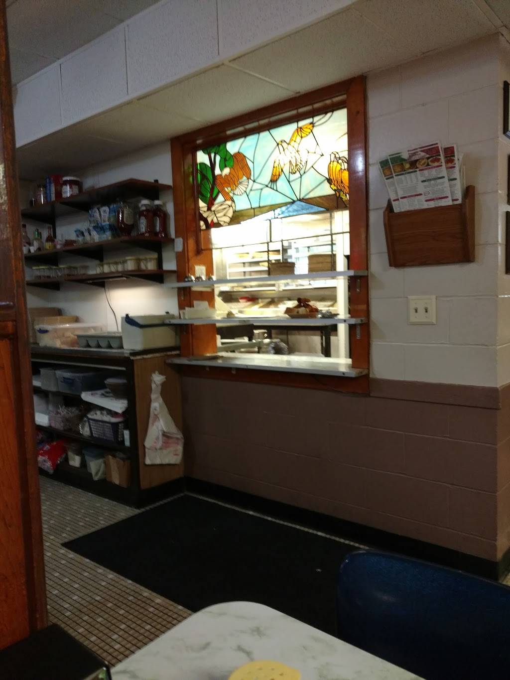 Franks Club Napoli | restaurant | 711 1st Ave, Silvis, IL 61282, USA | 3097559324 OR +1 309-755-9324