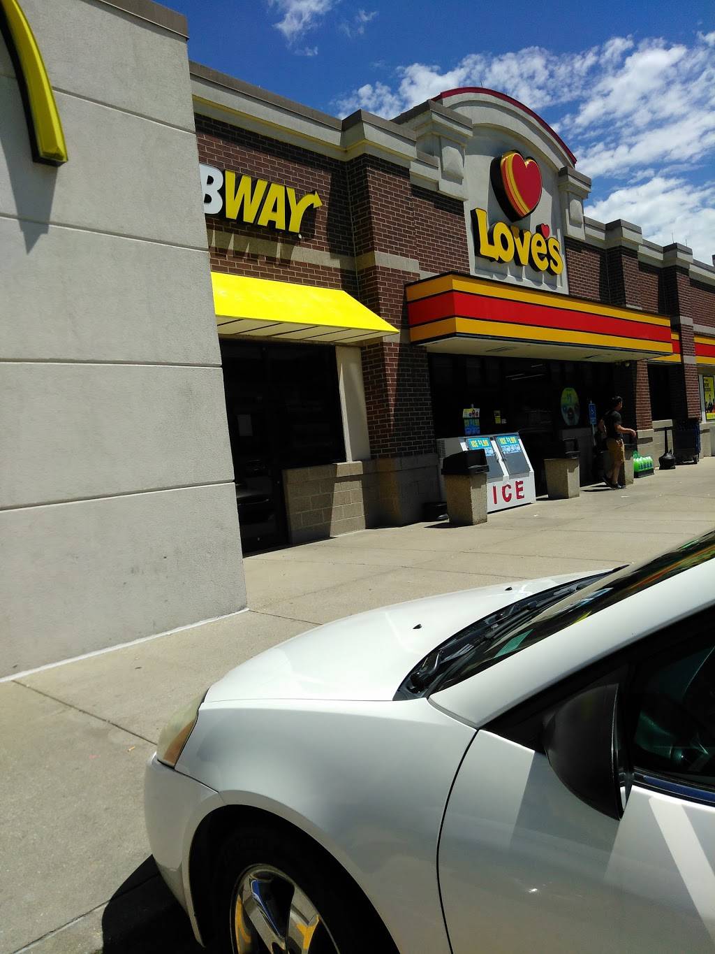 Subway | restaurant | 4000 L and N Turnpike Rd, Horse Cave, KY 42749, USA | 2707864000 OR +1 270-786-4000