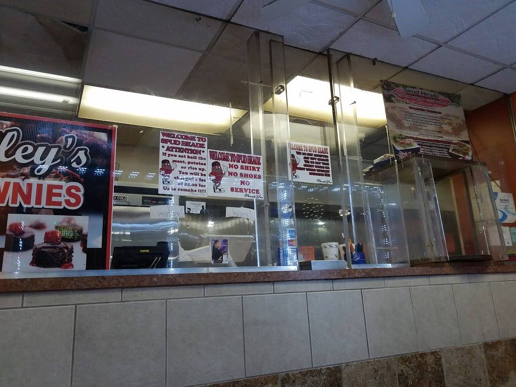 Spud Headz | restaurant | 16400 W McNichols Rd, Detroit, MI 48235, USA | 3138387783 OR +1 313-838-7783
