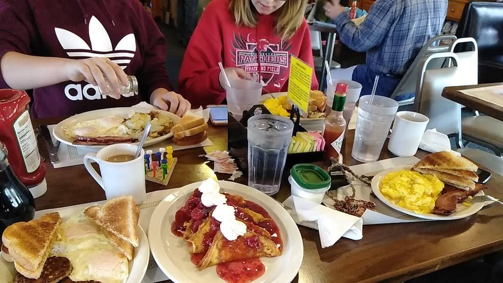 Sisters Century House Restaurant | restaurant | 123 Canal St S, Canal Fulton, OH 44614, United States | 3308549914 OR +1 330-854-9914