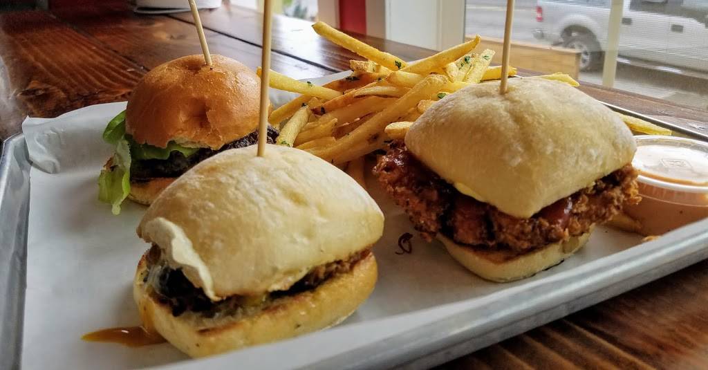 PDX Sliders Division | restaurant | 3101 SE Division St, Portland, OR 97202, USA | 5037195464 OR +1 503-719-5464
