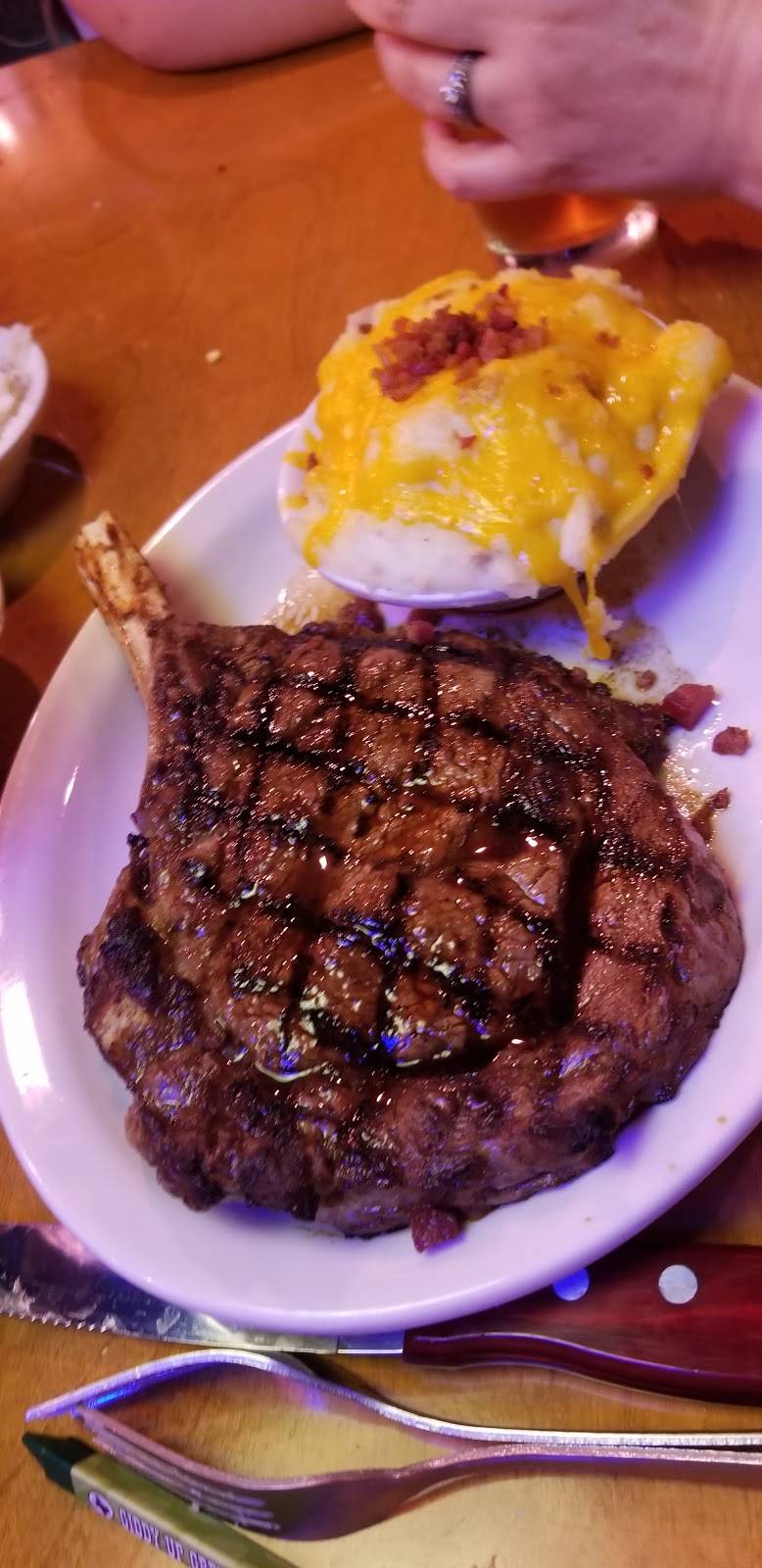 Texas Roadhouse | restaurant | 9601 Mariposa Rd, Hesperia, CA 92344, USA | 7608674831 OR +1 760-867-4831