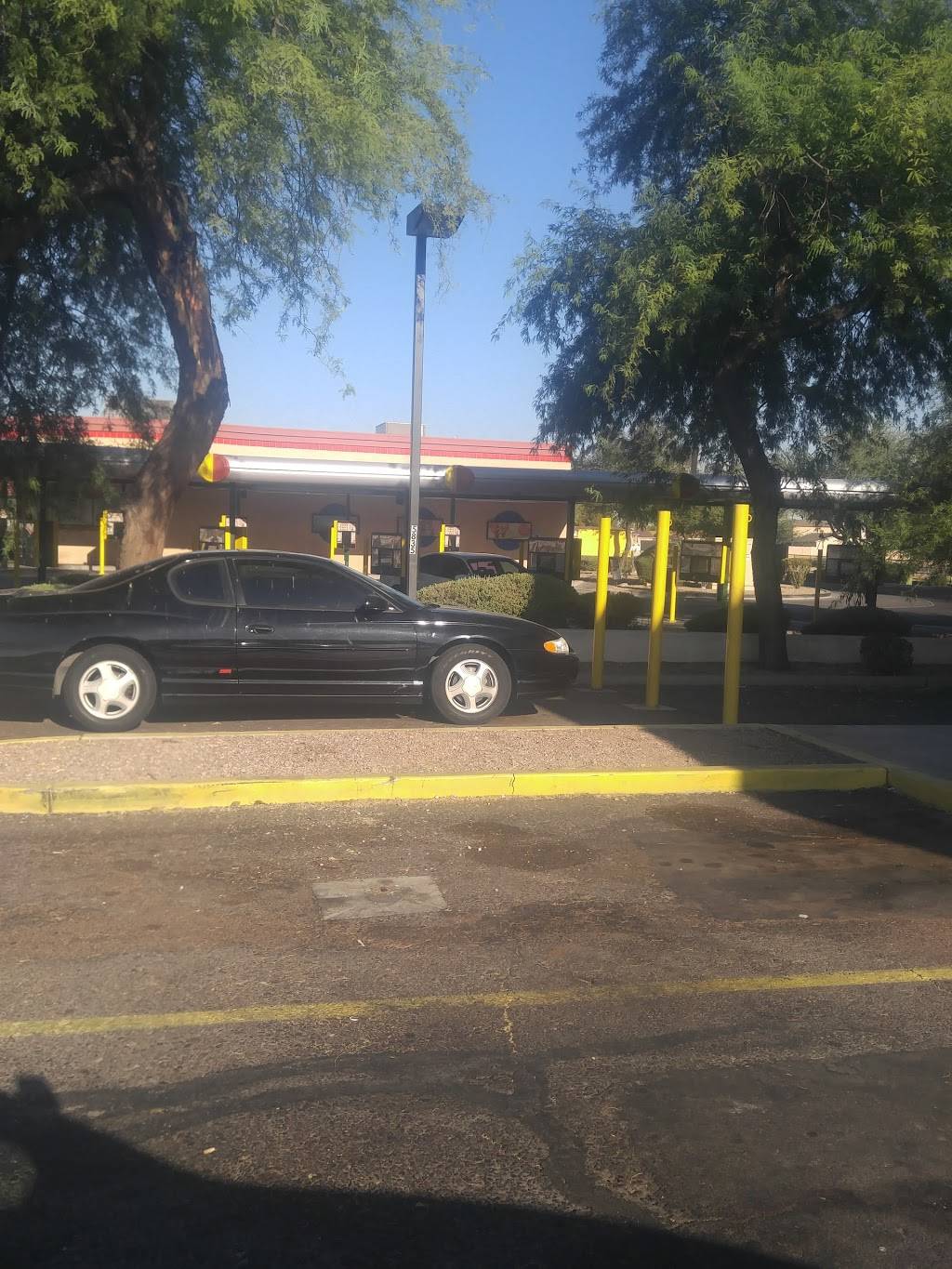 Sonic Drive-In | restaurant | 6724 W Thomas Rd, Phoenix, AZ 85033, USA | 6238480826 OR +1 623-848-0826