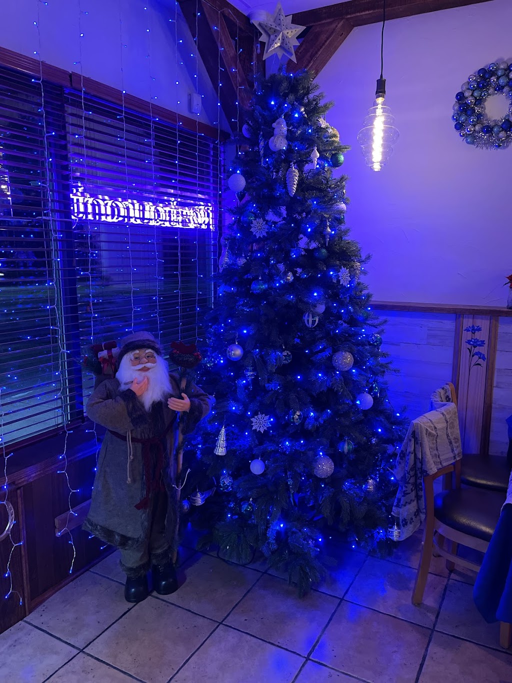 Belarusian Restaurant Vasilki | restaurant | 250 McHenry Rd, Wheeling, IL 60090, USA | 2246761079 OR +1 224-676-1079