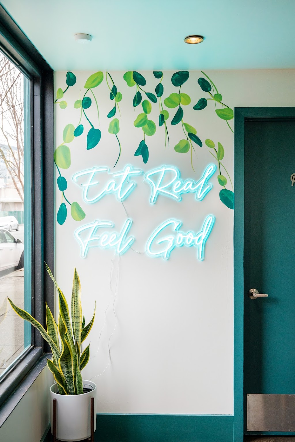 Kitava | restaurant | 375 40th St, Oakland, CA 94609, USA | 5104964055 OR +1 510-496-4055