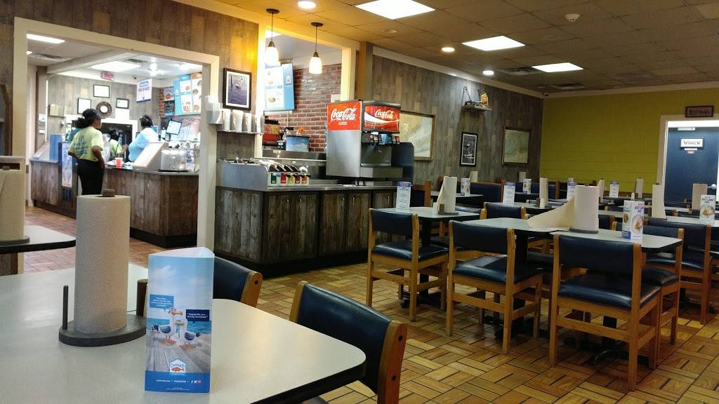 Captain Ds | restaurant | 7331 Garners Ferry Rd, Columbia, SC 29209, USA | 8037834151 OR +1 803-783-4151