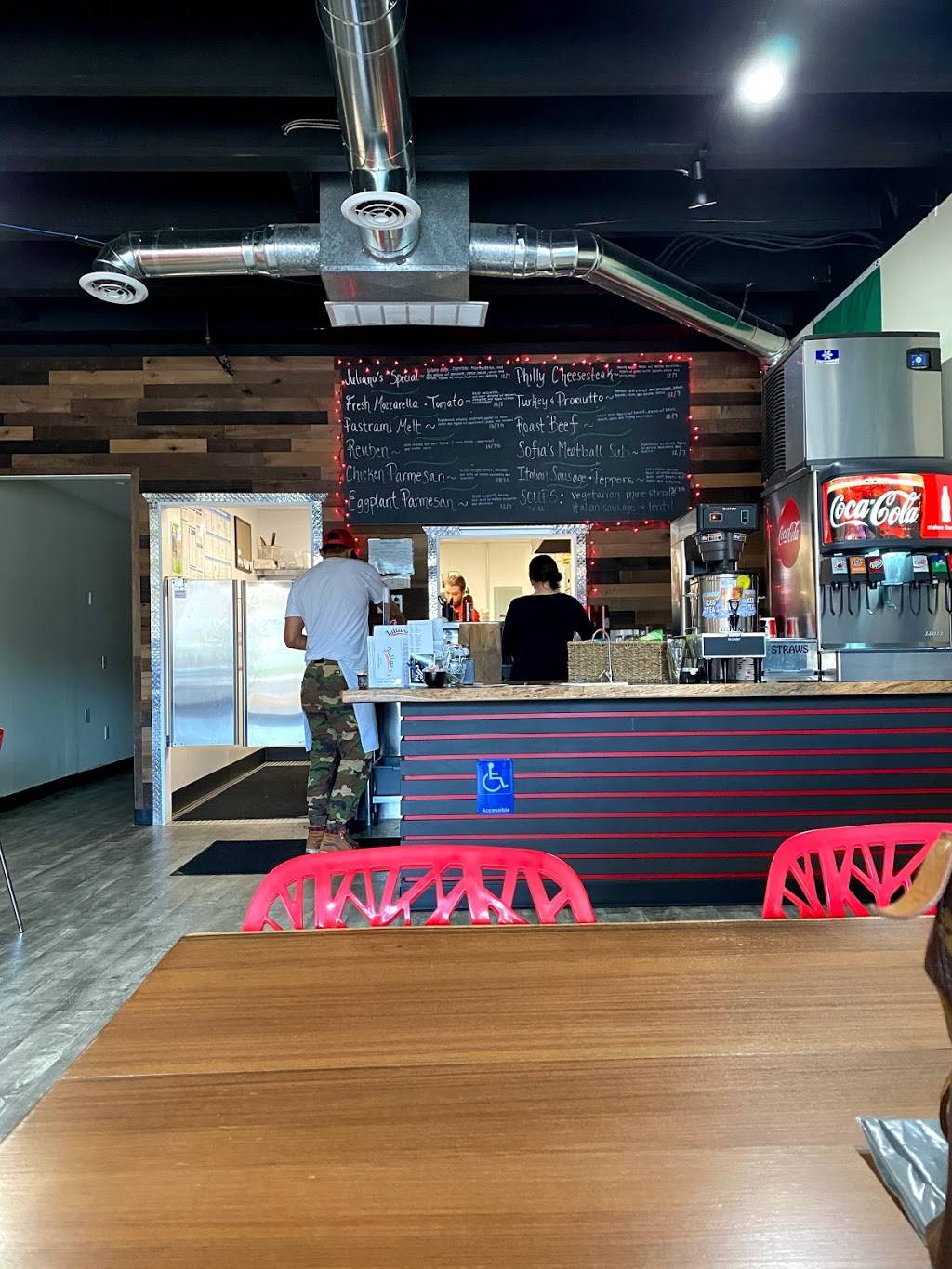 Julianos Italian Sandwich Shop | restaurant | 13811 SE McLoughlin Blvd, Oak Grove, OR 97222, USA | 5033446148 OR +1 503-344-6148