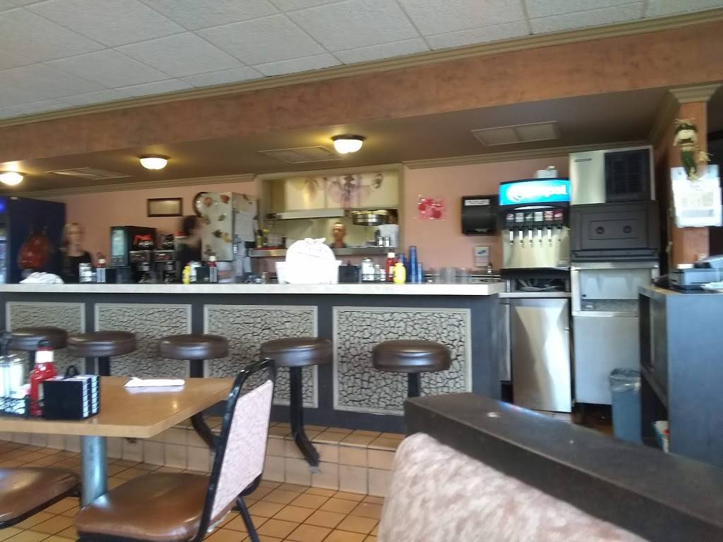 Fifth Wheel Truck Stop & Rest | restaurant | 8500 N Telegraph Rd, Newport, MI 48166, USA | 7345862210 OR +1 734-586-2210