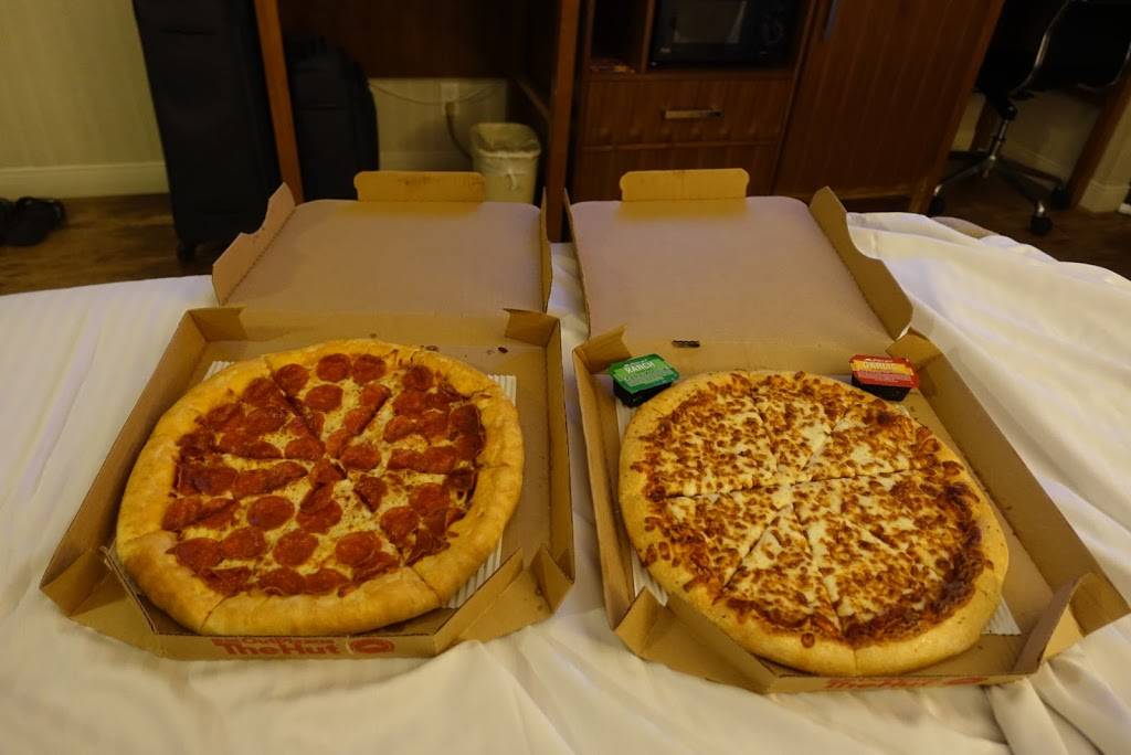 Pizza Hut | restaurant | 10780 Jefferson Blvd, Culver City, CA 90230, USA | 3108389600 OR +1 310-838-9600