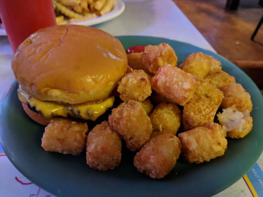 Harveys Bar | restaurant | 220 Broadway St, Carver, MN 55315, USA | 9524482289 OR +1 952-448-2289