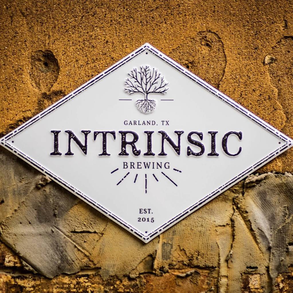 Intrinsic Smokehouse Brewery + BBQ Catering | restaurant | 509 W State St, Garland, TX 75040, USA | 9722722400 OR +1 972-272-2400