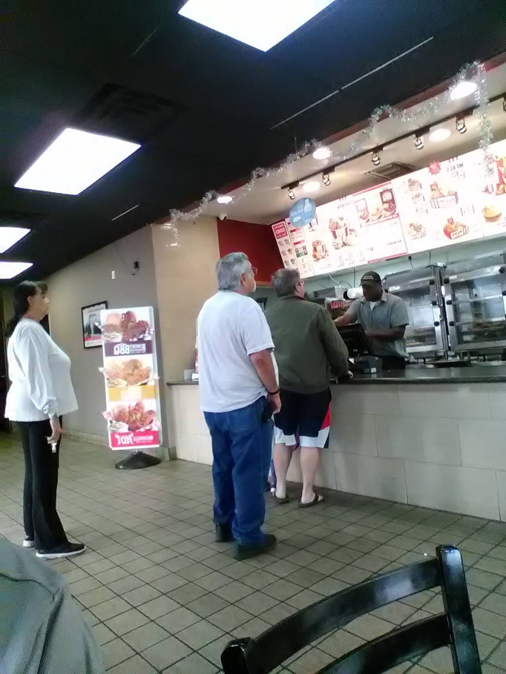 KFC | restaurant | 7245 E Golf Links Rd, Tucson, AZ 85730, USA | 5202960370 OR +1 520-296-0370