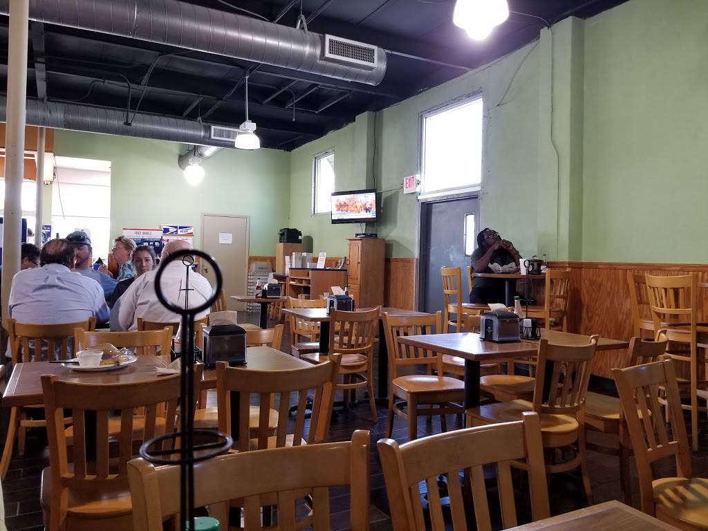 Mervis Cafe | cafe | 402 S 5th St, Fort Pierce, FL 34950, USA | 7724626600 OR +1 772-462-6600