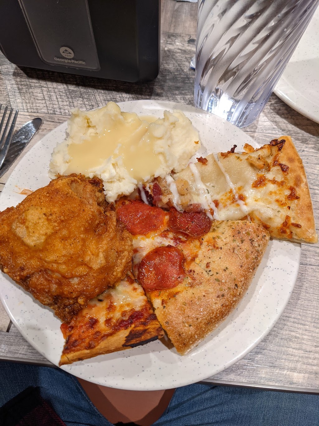 Pizza Ranch | restaurant | 476 W Main St, Hendersonville, TN 37075, USA | 6157573267 OR +1 615-757-3267