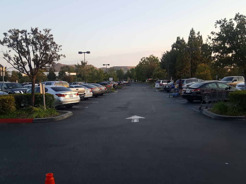 Costco Food Court | restaurant | 2660 Park Center Dr, Simi Valley, CA 93065, USA | 8055783330 OR +1 805-578-3330