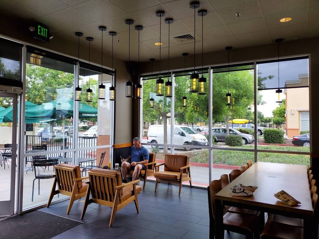 Starbucks | cafe | 6865 Camino Arroyo, Gilroy, CA 95020, USA | 4088483027 OR +1 408-848-3027