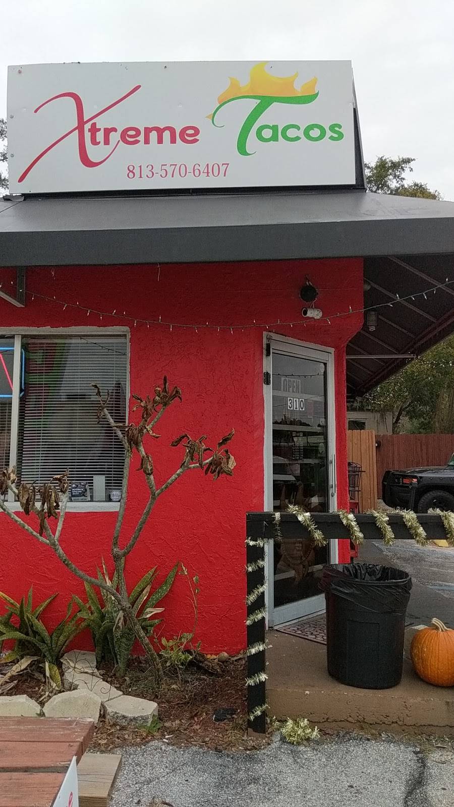 Xtreme Tacos | restaurant | 1213 W Waters Ave Suite A, Tampa, FL 33604, USA | 8135706407 OR +1 813-570-6407