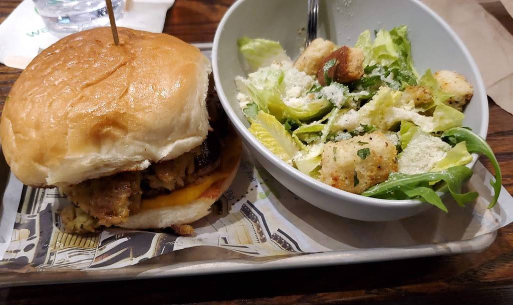 Wahlburgers | restaurant | 325 N Market St, Brookfield, WI 53045, USA | 2626419975 OR +1 262-641-9975