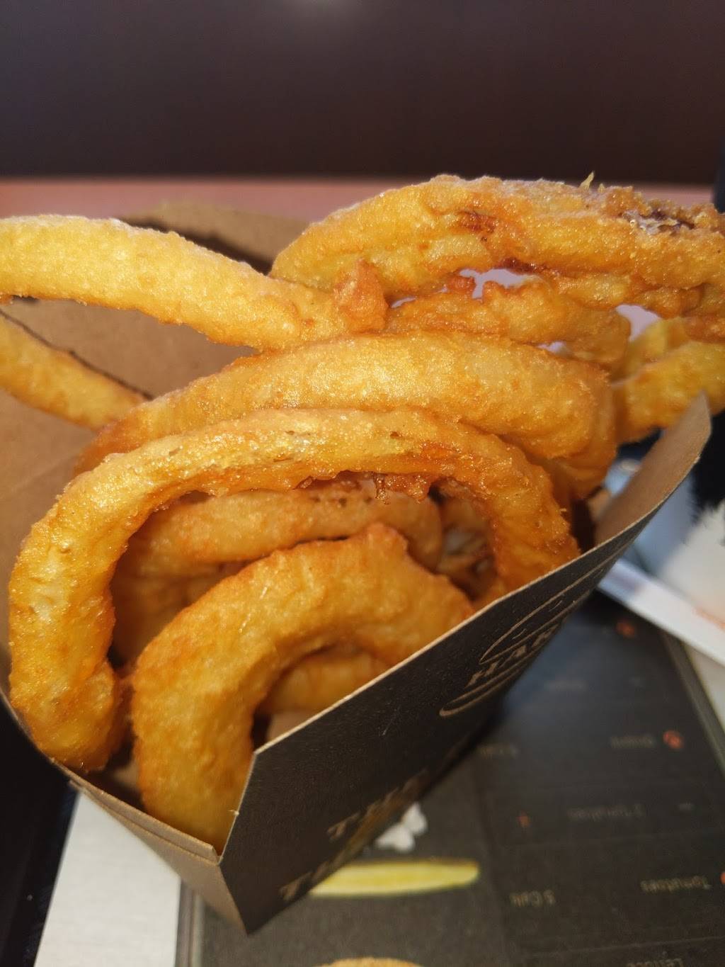 Harveys | restaurant | 830 Niagara St, Welland, ON L3C 1M3, Canada | 9057354040 OR +1 905-735-4040