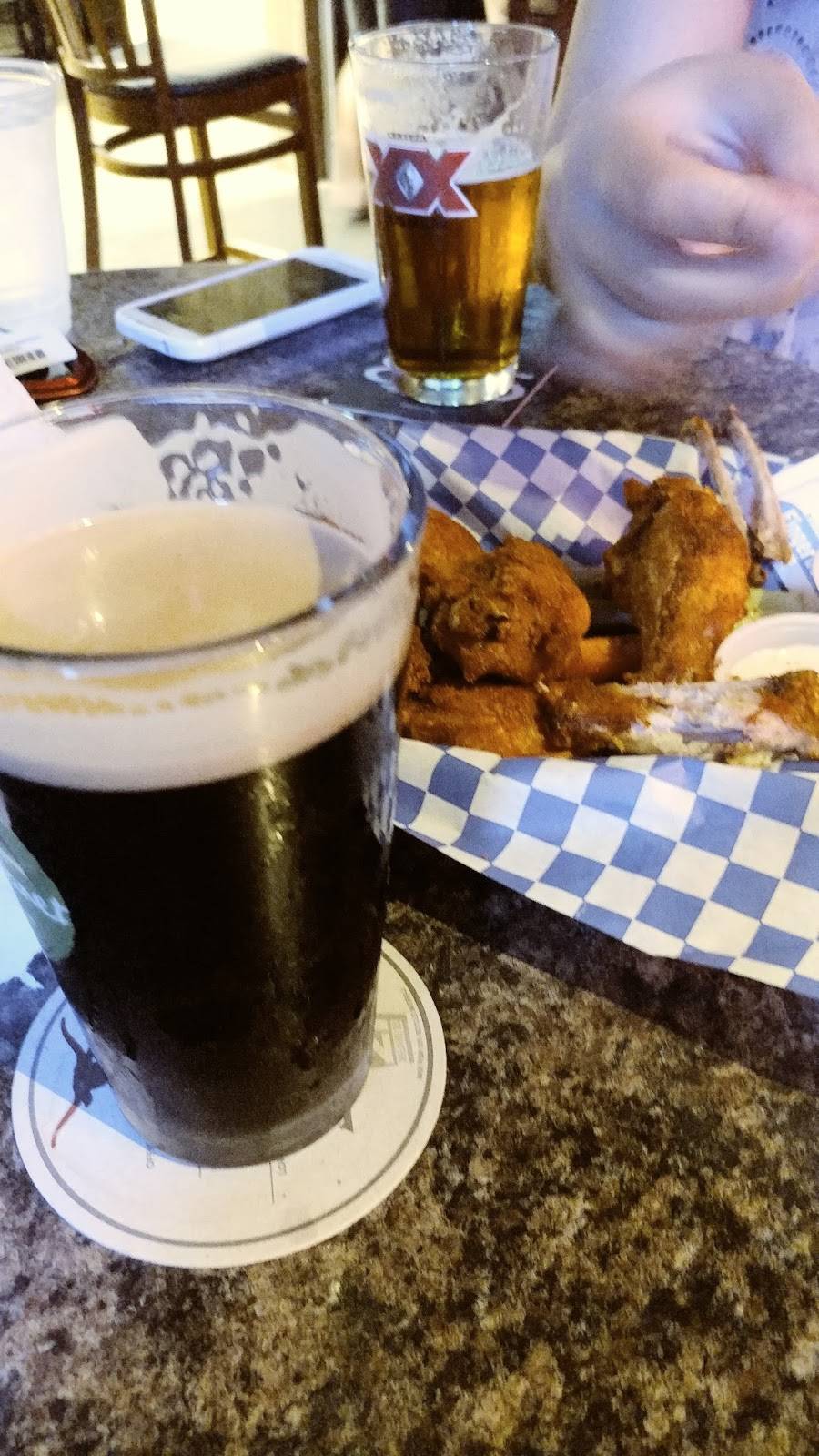 Woody’s Tavern & Grill | restaurant | 12801 Shops Pkwy #100, Bee Cave, TX 78738, USA | 5122638374 OR +1 512-263-8374