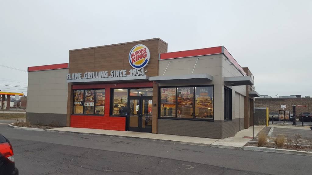 Burger King | restaurant | 2121 Bloomingdale Rd, Glendale Heights, IL 60139, USA | 6308942510 OR +1 630-894-2510