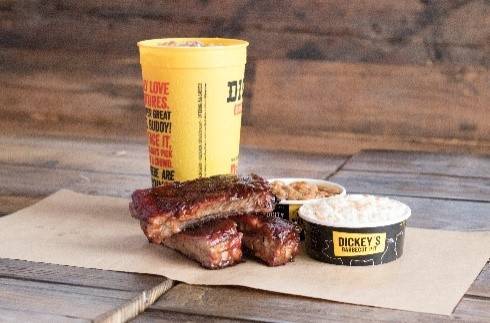 Dickeys Barbecue Pit | restaurant | 2327 Lutcher Dr, Orange, TX 77630, USA | 4099204033 OR +1 409-920-4033