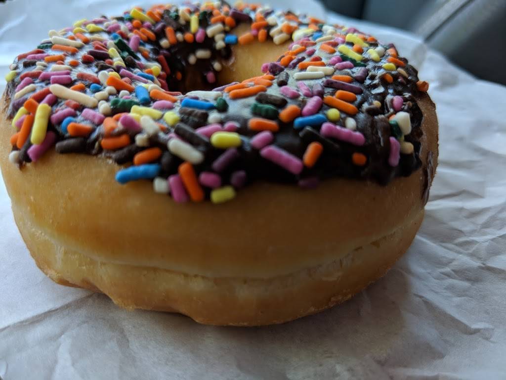 Dunkin | bakery | 105 E Derenne Ave, Savannah, GA 31405, USA | 9122313253 OR +1 912-231-3253