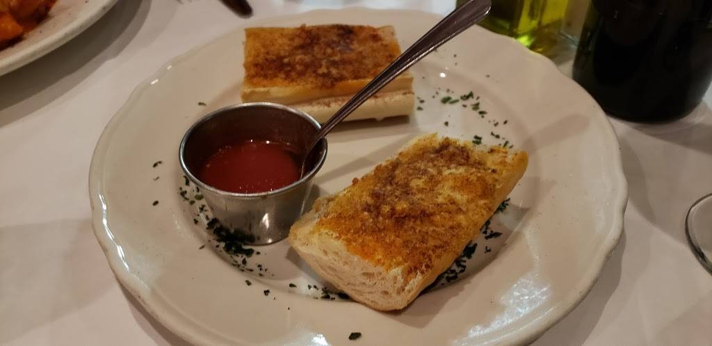 Caro Mio Italian Restaurant | restaurant | 1833 W Wilson Ave, Chicago, IL 60640, USA | 7732755000 OR +1 773-275-5000