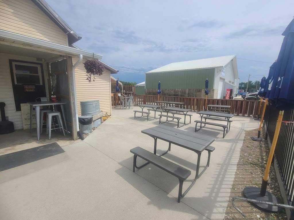 Ambros Roadhouse | cafe | 917 Guthrie St, De Soto, IA 50069, USA | 5154682236 OR +1 515-468-2236