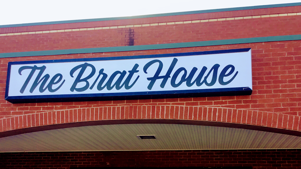 The Brat House | restaurant | 160 Town Center Dr #110, Chocowinity, NC 27817, USA | 2527215263 OR +1 252-721-5263