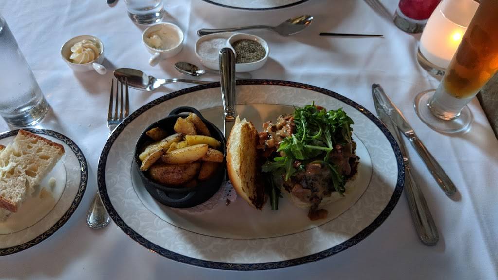 EDWINS Leadership & Restaurant Institute | restaurant | 13101 Shaker Square, Cleveland, OH 44120, USA | 2169213333 OR +1 216-921-3333