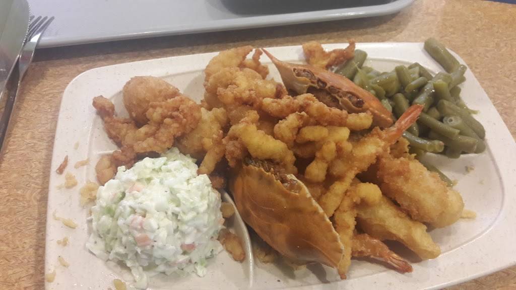 Captain Ds | restaurant | 6027 W Colonial Dr, Orlando, FL 32808, USA | 4072983466 OR +1 407-298-3466