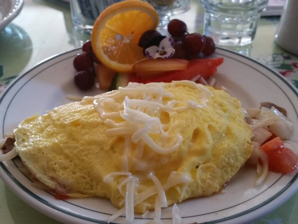 Town Hall Bakery | bakery | 6225 WI-57, Sturgeon Bay, WI 54235, USA | 9208232116 OR +1 920-823-2116