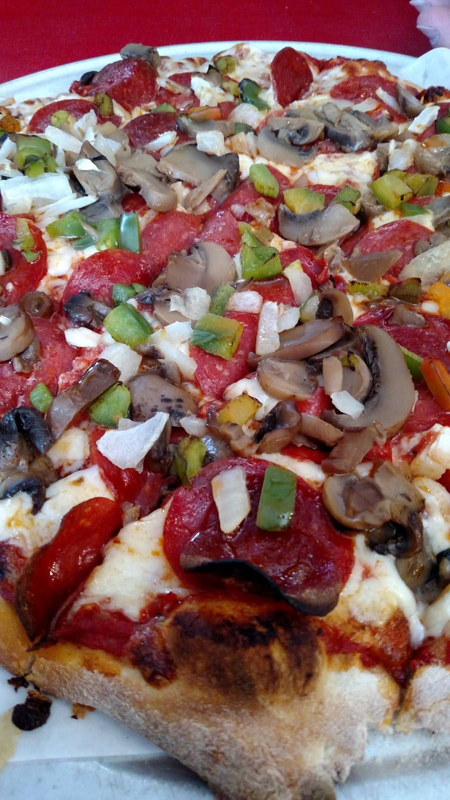 Napolis Pizza | restaurant | 126 Broadway St, Shelby, OH 44875, USA | 4193427066 OR +1 419-342-7066