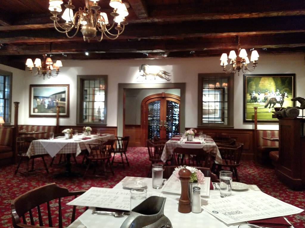 Clydes | meal takeaway | 42920 Broadlands Blvd, Broadlands, VA 20148, USA | 5712091200 OR +1 571-209-1200