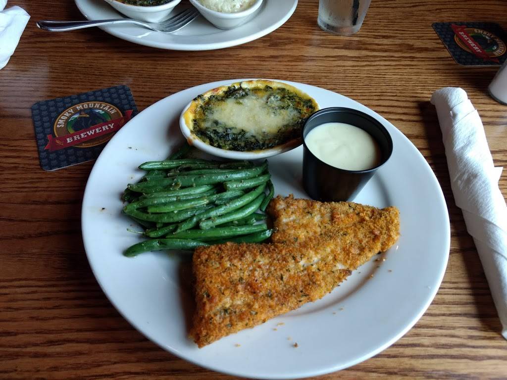 Calhouns in Maryville | restaurant | 751 Watkins Rd, Maryville, TN 37801, USA | 8659849340 OR +1 865-984-9340