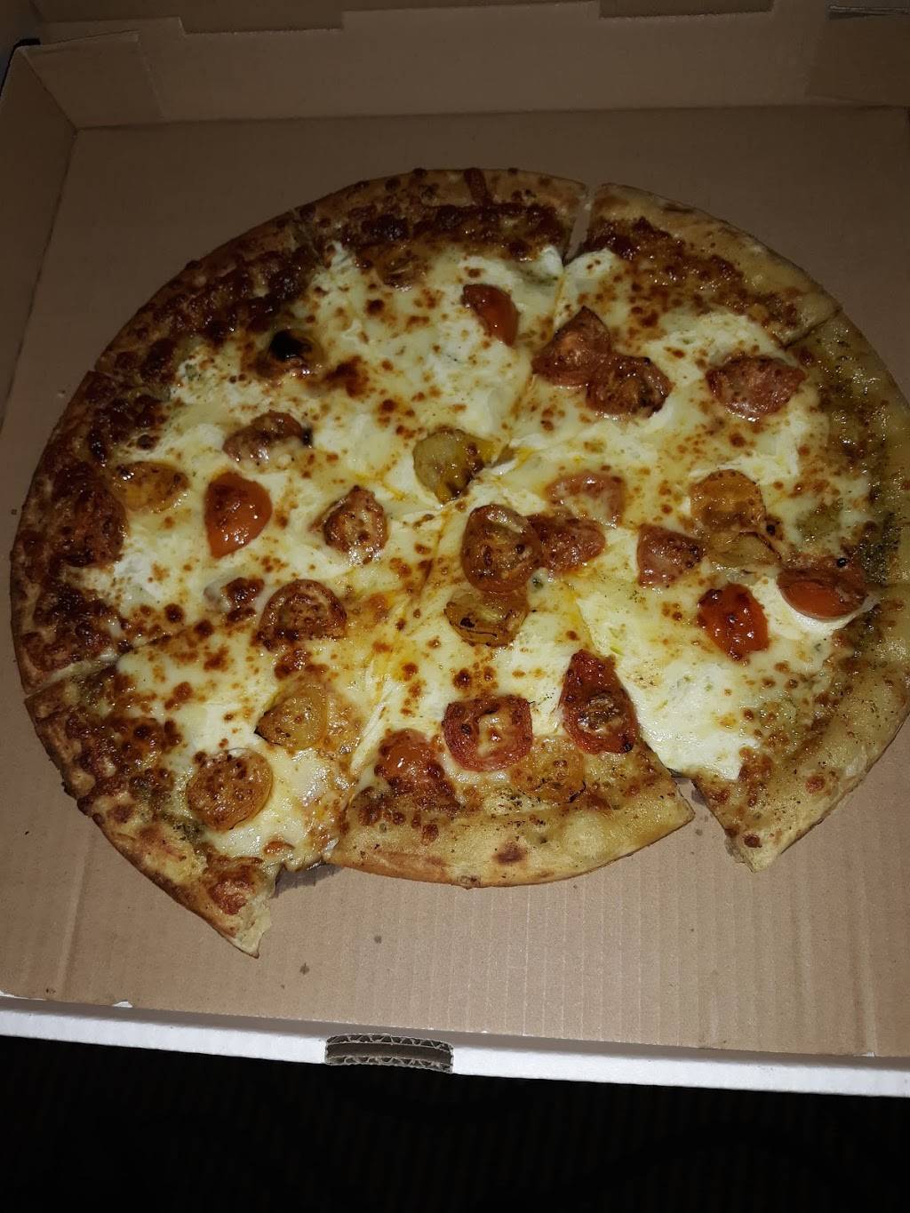 UpTrail Sports Bar & Grill | restaurant | 560 Silverthorne Ln, Silverthorne, CO 80498, USA | 9703930019 OR +1 970-393-0019