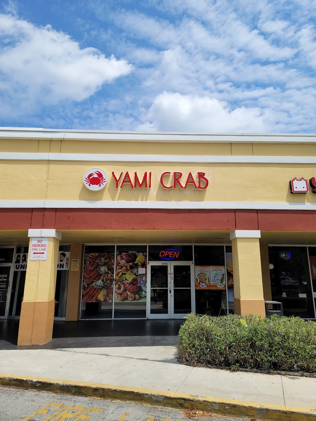 Yami Crab & Bar | restaurant | 6941 Taft St, Hollywood, FL 33024, USA | 9549851888 OR +1 954-985-1888