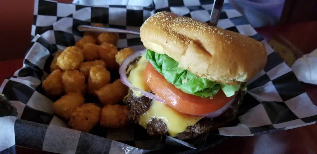 Willys Burgers And Booze | restaurant | 645 Corey Ave, St Pete Beach, FL 33706, USA | 7273298667 OR +1 727-329-8667