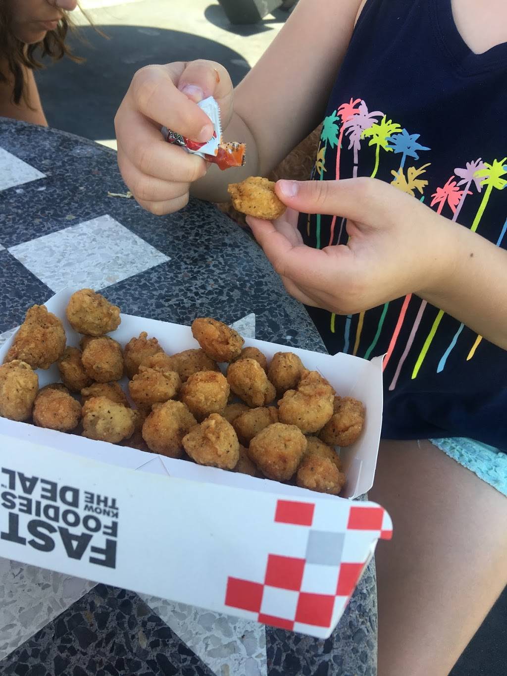 Checkers | restaurant | 1877 N Highland Ave, Clearwater, FL 33755, USA | 7274468195 OR +1 727-446-8195