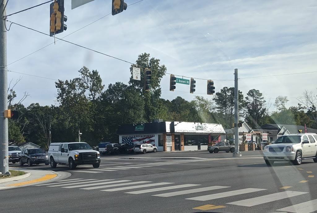 Mahoneys Grub House | restaurant | 8701 E Brainerd Rd, Chattanooga, TN 37421, USA | 4235416244 OR +1 423-541-6244