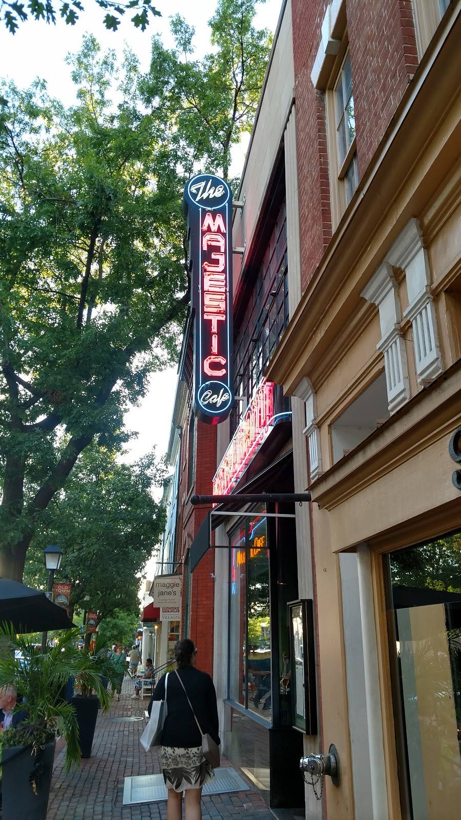 The Majestic | restaurant | 911 King St, Alexandria, VA 22314, USA | 7038379117 OR +1 703-837-9117