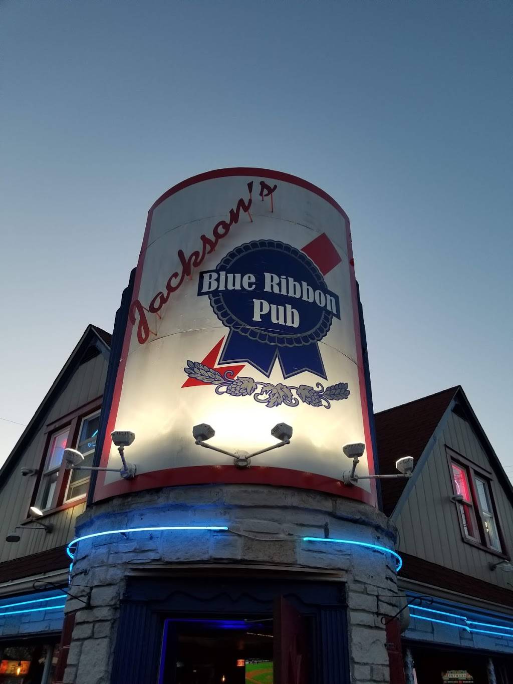 Jacksons Blue Ribbon Pub Wauwatosa | restaurant | 11302 W Bluemound Rd, Wauwatosa, WI 53226, USA | 4149884485 OR +1 414-988-4485