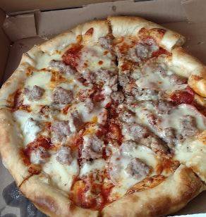 Georges Pizza | meal delivery | 1220 6th St, Nevada, IA 50201, USA | 5153825616 OR +1 515-382-5616