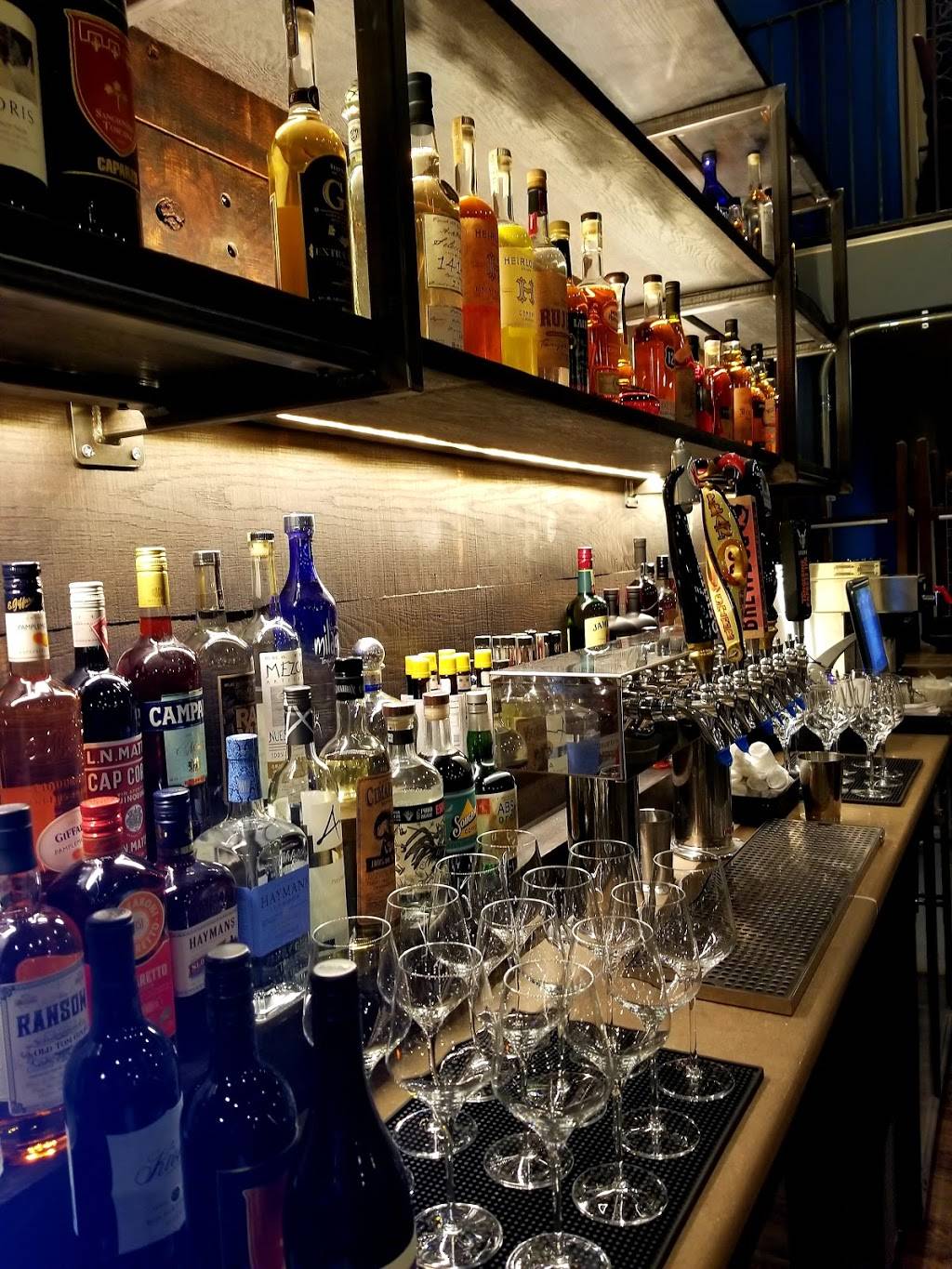 VIllage Pub | restaurant | 206 N Walnut St, Bloomington, IN 47404, USA | 8126682085 OR +1 812-668-2085